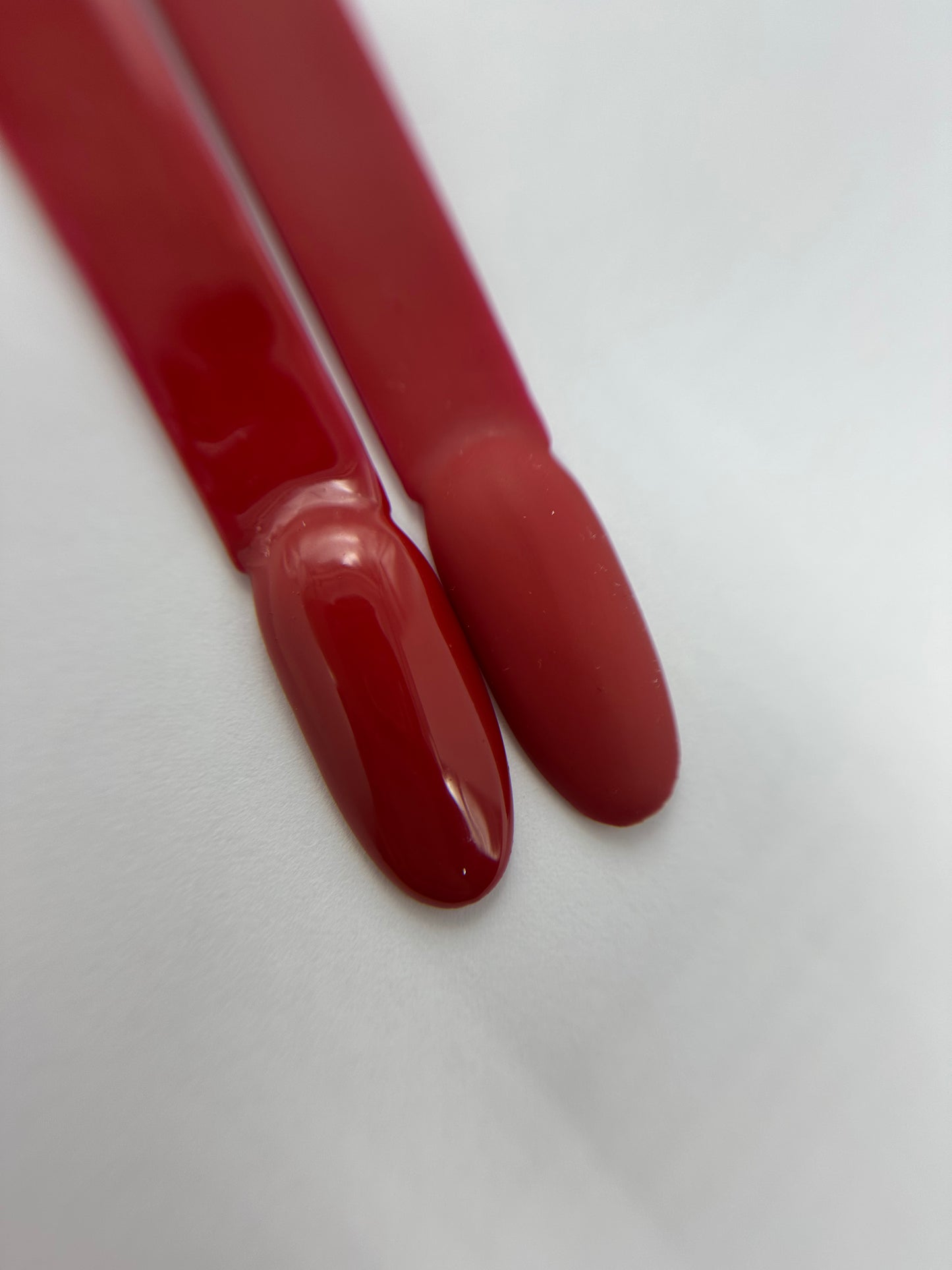 GEL POLISH DELUXE RED 39