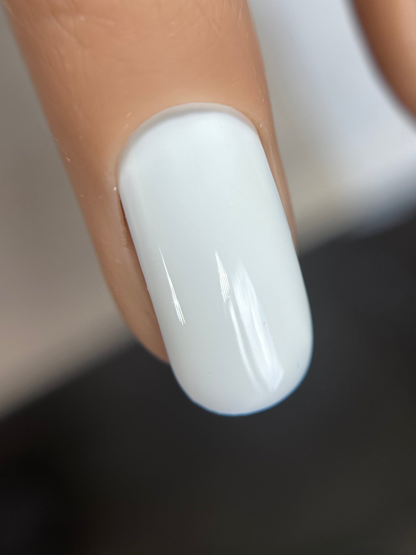 GEL POLISH WHITE CANDID 01